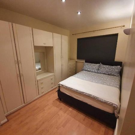 Sav Apartments Watford ワトフォード エクステリア 写真